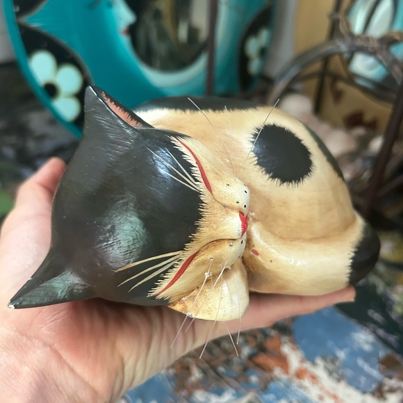 VTG Handmade & Painted Wood Sleeping Cat W/ Whiskers Folk Art Figurine Indonesia - Picture 8 of 16